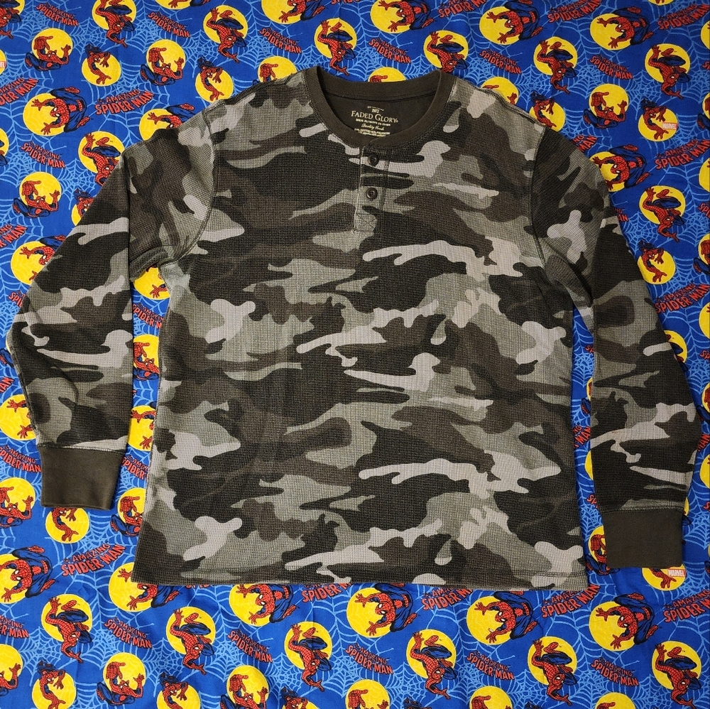 Faded Glory Camo Thermal Long Sleeve Large